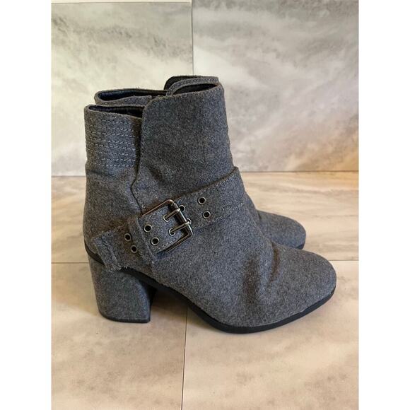 Muk Luks Women’s Heeled Booties Gray Side Zip Buckle Boho City Boots 38 US 8 - Picture 1 of 8
